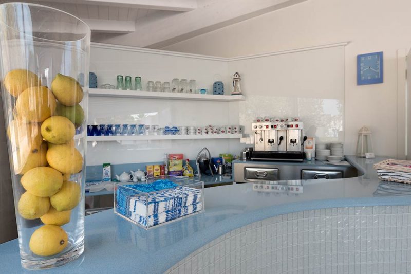 bar